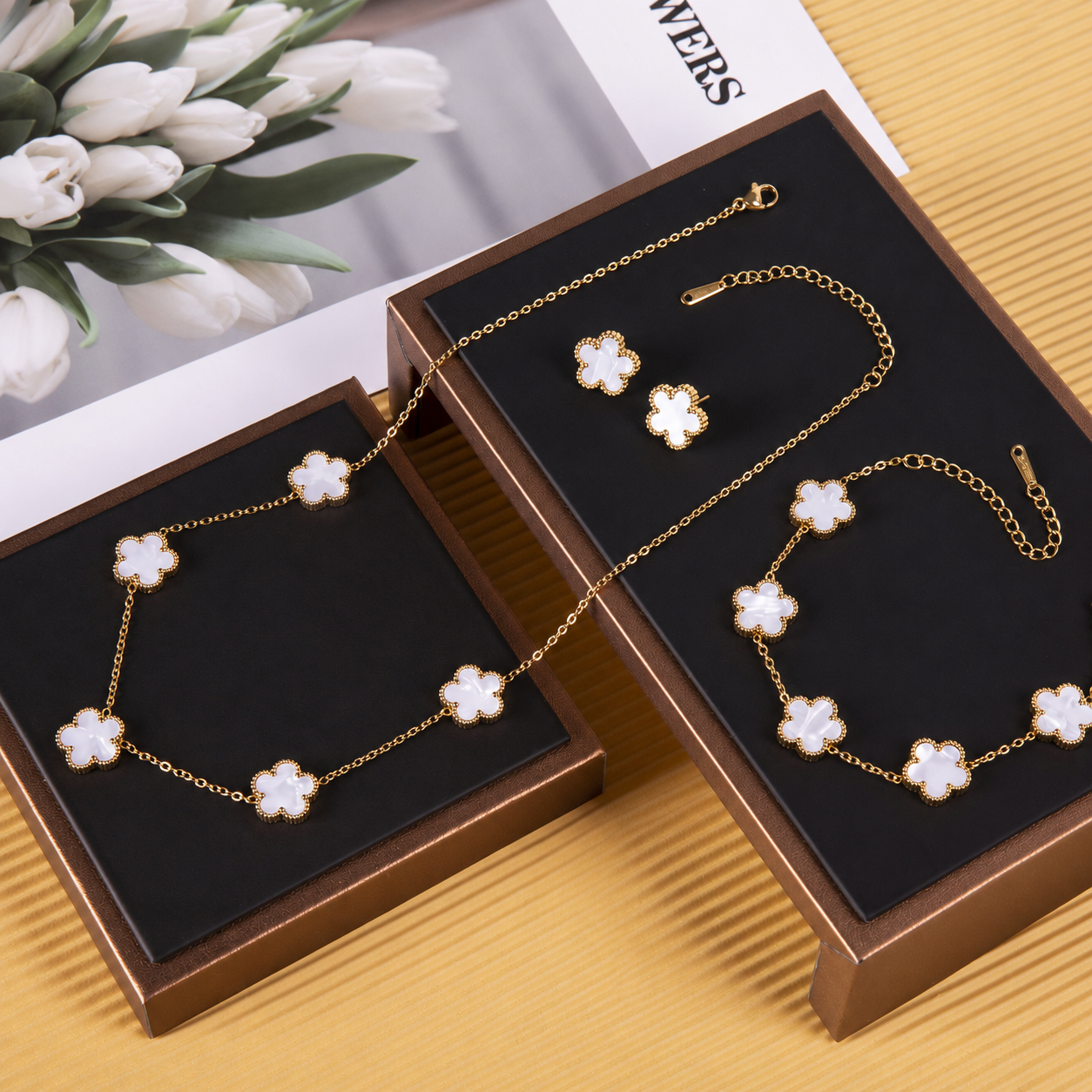 Parure Trèfle Porte-Bonheur en Acier Inoxydable - Collier, Bracelet & Boucles d'Oreilles