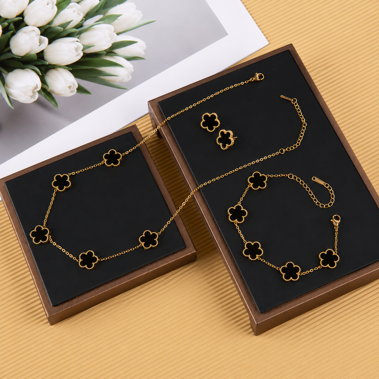 Parure Trèfle Porte-Bonheur en Acier Inoxydable - Collier, Bracelet & Boucles d'Oreilles